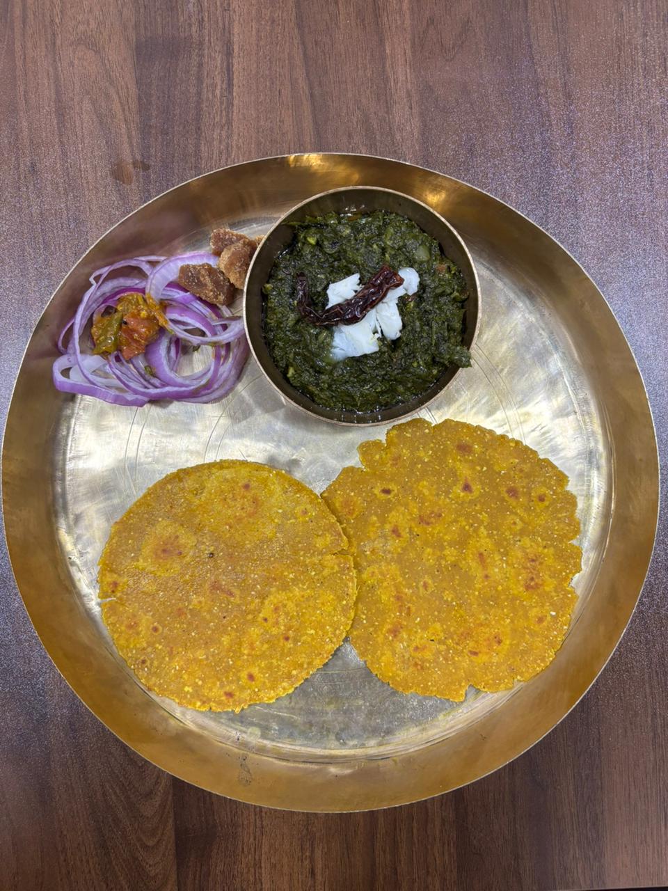 Sarson Da Saag Te Makki Di Roti